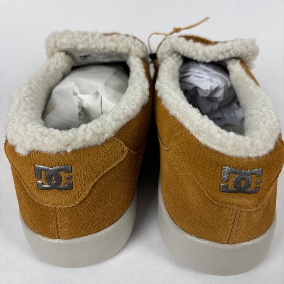 DC Men's Villain 2 SE Slip-on Shoes in a Mid Brown with Faux Fur. Size 10.5 - Picture 8 of 13